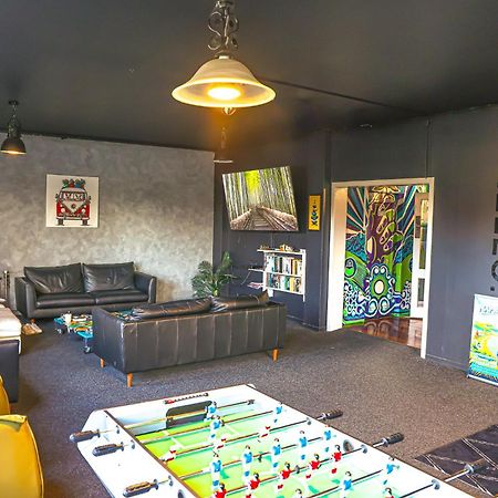 Crashpalace Backpackers Роторуа Екстериор снимка