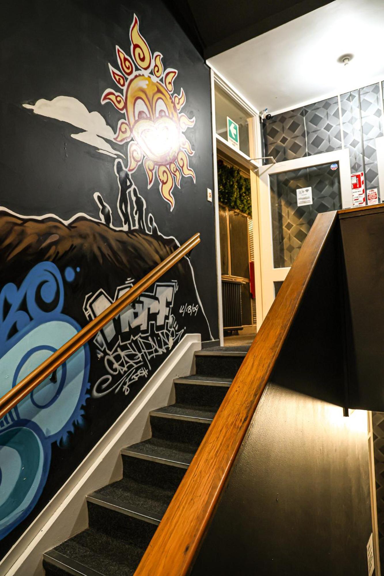 Crashpalace Backpackers Роторуа Екстериор снимка